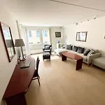 Spacious Aker Brygge Apartment With Balcony