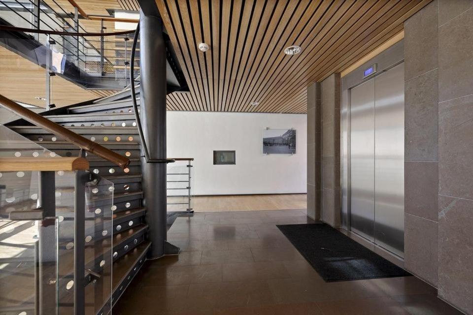 Spacious Aker Brygge With Balcony Lägenhet